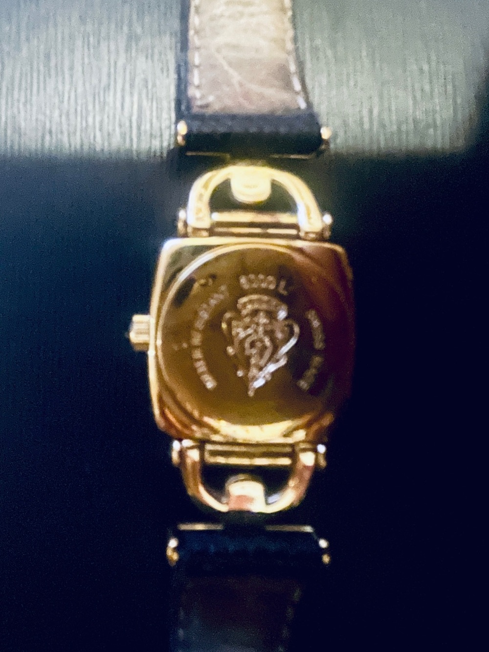 Gucci Vintage 6300L Gold-Tone Square Case Watch w Black Dial & Leather - Picture 3 of 6